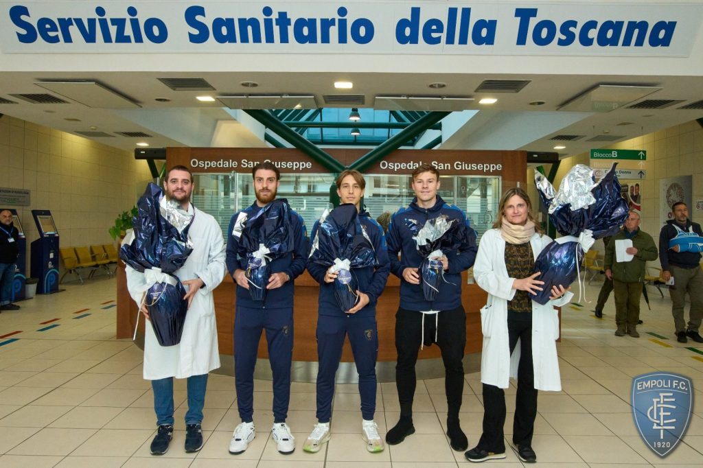 La consegna delle uova all'Ospedale San Giuseppe di Empoli